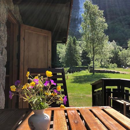 Vassbakken Kro Og Camping Skjolden Eksteriør billede